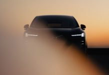Новый кроссовер Volvo EX60 готовится к дебюту: свежие тизеры и подробности